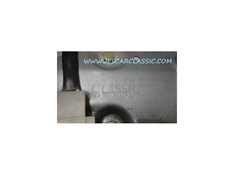 Renault Clio I - Motor de limpa-vidros traseiro (VALEO 53003902)