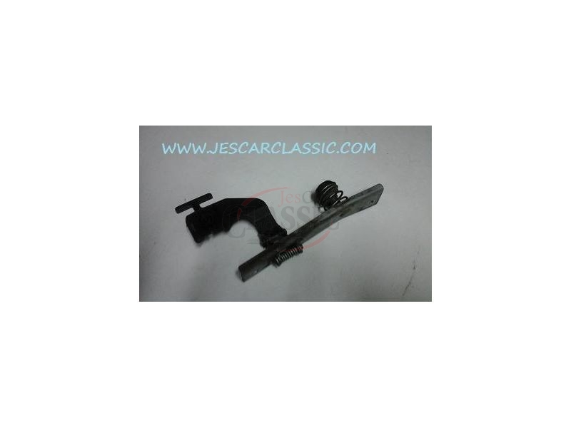 Renault Clio II - Mecanismo de abertura capot