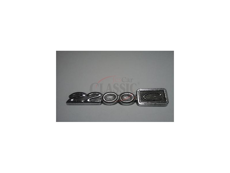 Nissan Cedric - Emblema (2200 C)