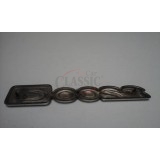 Nissan Cedric - Emblema (2200 C)
