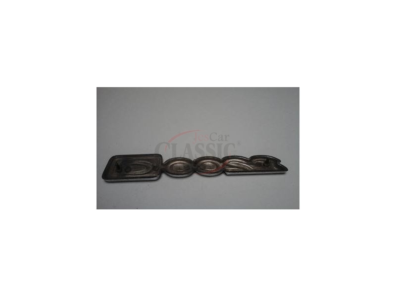 Nissan Cedric - Emblema (2200 C)