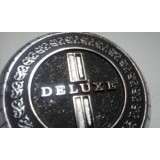 Nissan 1200 B110 - Emblema traseiro (DELUXE)