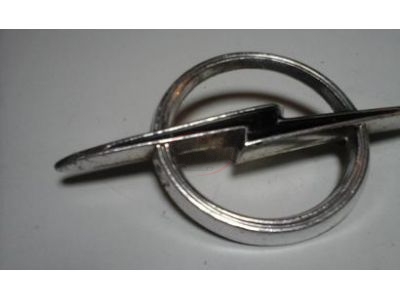 Opel Commodore A / Opel Rekord C - Emblema principal