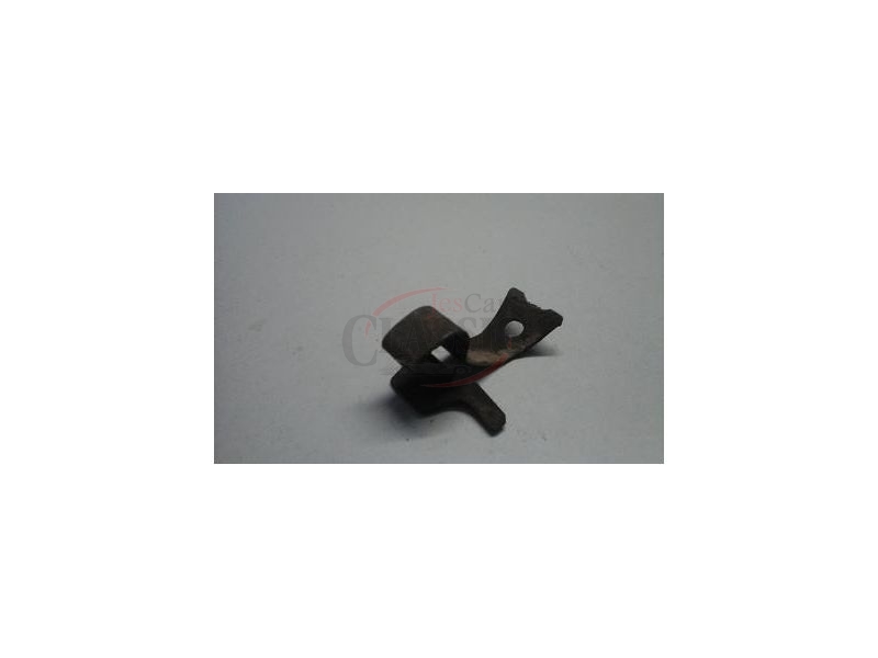 Mercedes-Benz W114 /8 / Mercedes-Benz W115 /8 / Mercedes-Benz W123 - Mola de fixação tampão roda