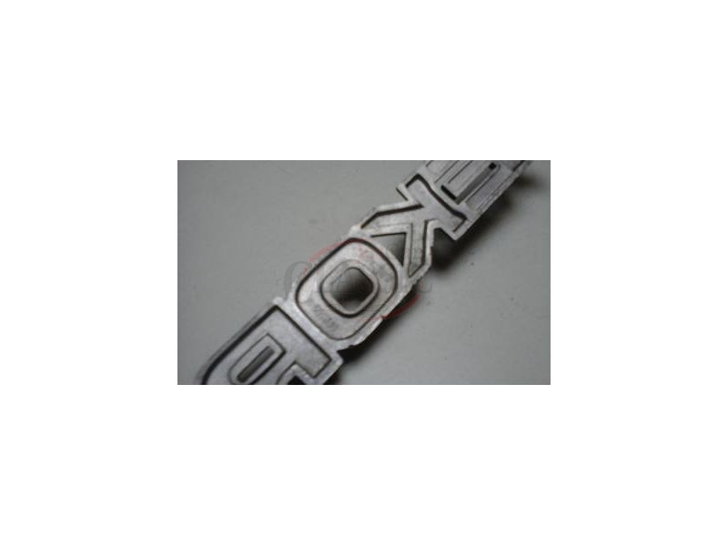Opel Rekord D / Opel Rekord E - Emblema traseiro (REKORD)