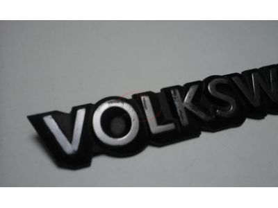 VW Golf I Cabriolet / VW Golf II / VW Polo II / VW Scirocco - Emblema traseiro (VOLKSWAGEN)