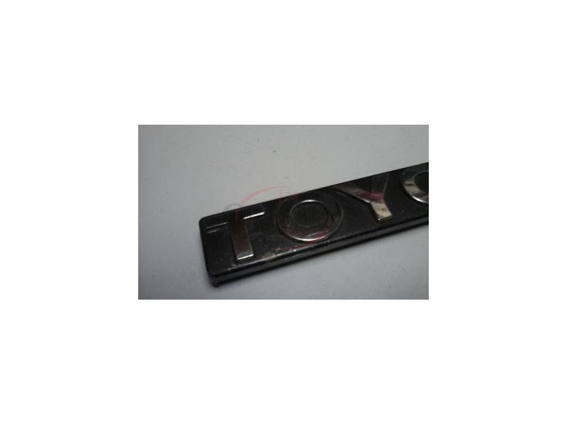 Toyota Carina II - Emblema principal (TOYOTA)