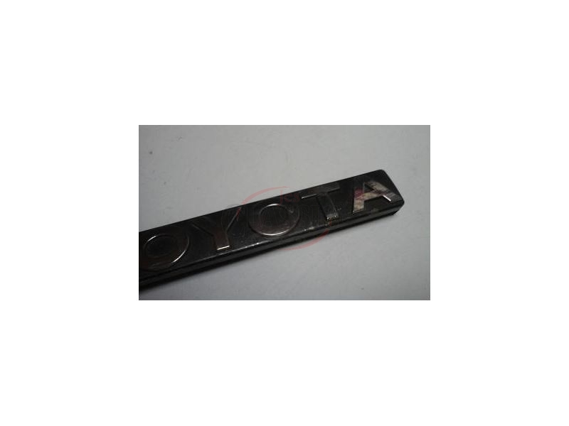 Toyota Carina II - Emblema principal (TOYOTA)