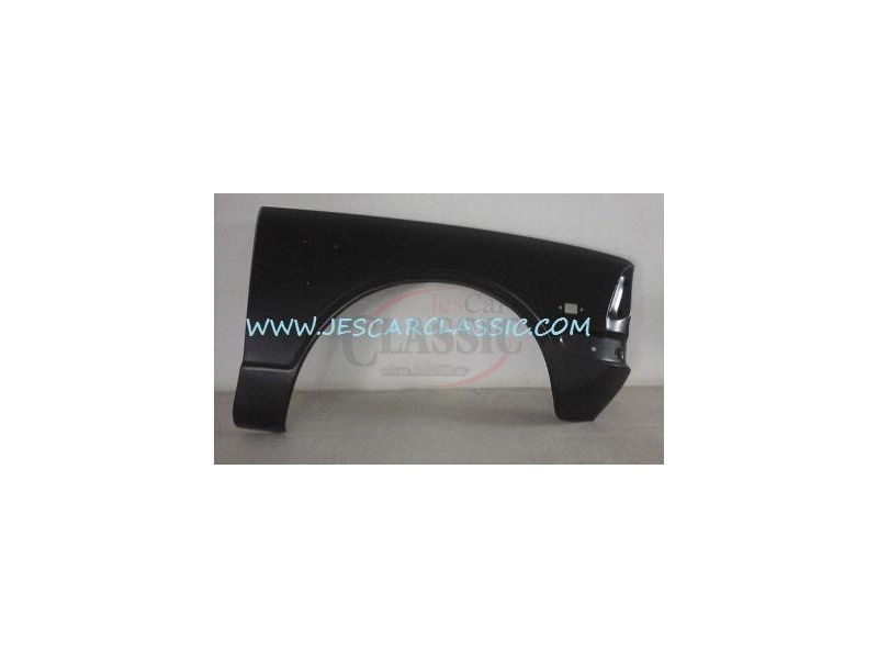 Toyota Corolla II KE20 - Guarda lamas frente direito c/furo lateral