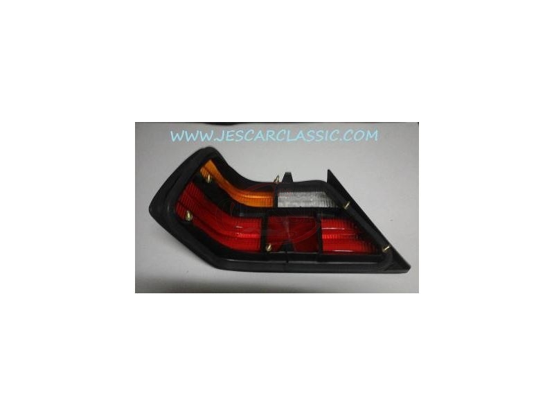 Mercedes-Benz W124 - Vidro farolim traseiro direito (LEART)