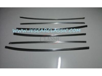 Toyota Corolla II KE20 - Frisos embelezadores de vidro ( Jogo de (9)