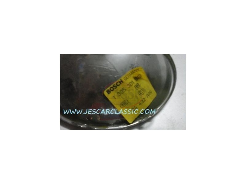 Mercedes-Benz W123 - Reflector interior do farol principal direito H3 (BOSCH)