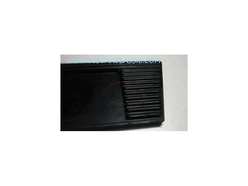 Ford Orion MkI - Friso / Suporte de matricula embelezador da traseira