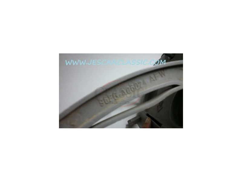 Ford Fiesta MkIV / Mazda 121 III - Tampa de porta luvas