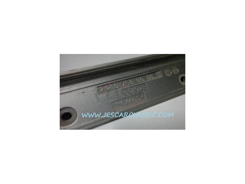 Mercedes-Benz Class E W210 - Pega exterior da tampa mala