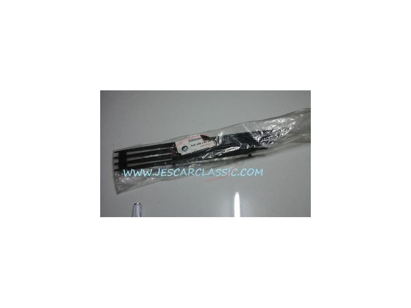 BMW Coupe E9 - Entrada ar frente direita