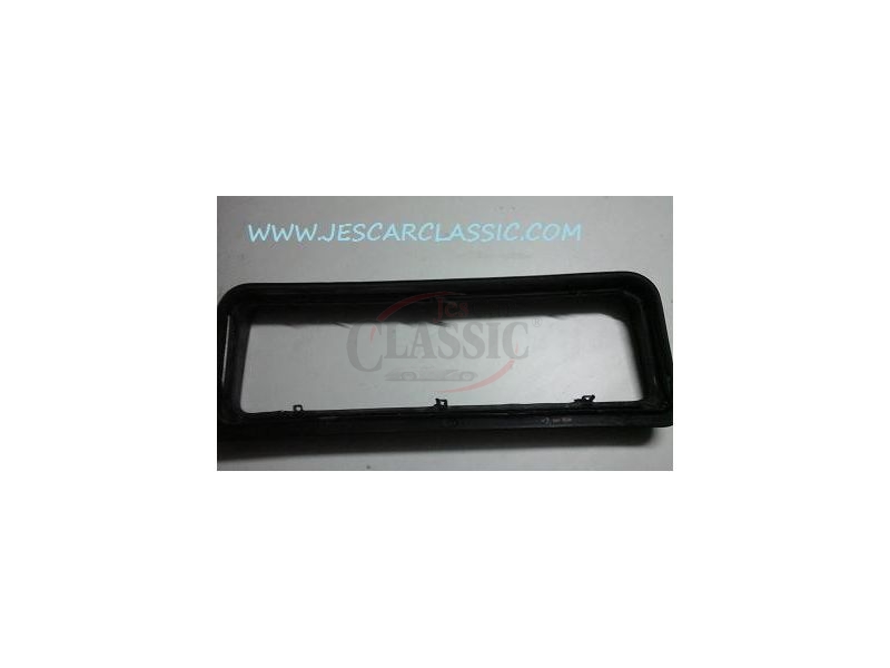 VW Golf I - Moldura de tablier do quadrante Kms