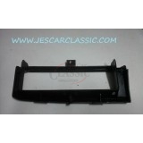 Peugeot 504 - Moldura de acabamento da caixa do porta luvas