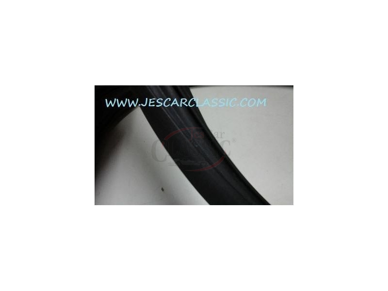 Ford Capri MkII - Borracha do vidro óculo traseiro (2 volumes e meio)