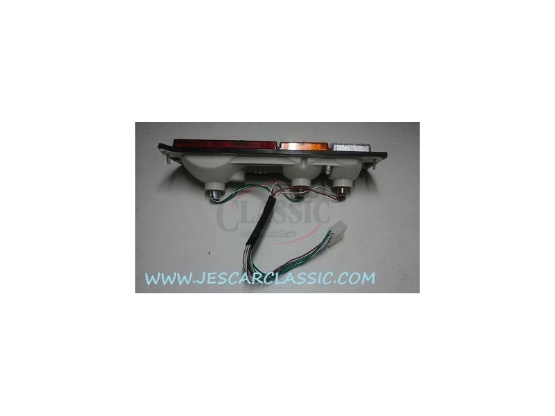 Bedford KBD 26  /  Isuzu Brava / Opel Campo A - Farolim traseiro