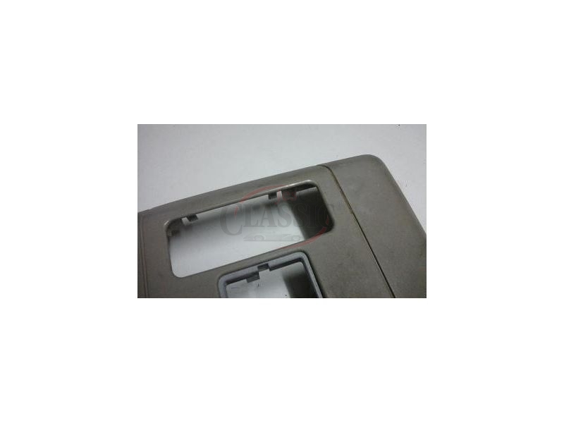 Peugeot 405 - Guarnição de suporte plafonnier