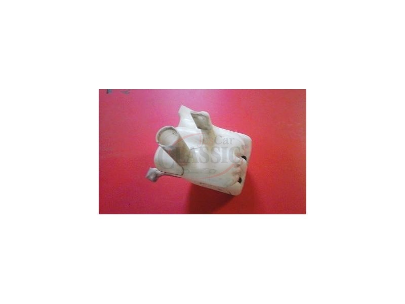 Nissan Micra II K11 - Reservatório de água lava-vidros