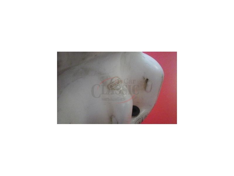 Nissan Micra II K11 - Reservatório de água lava-vidros