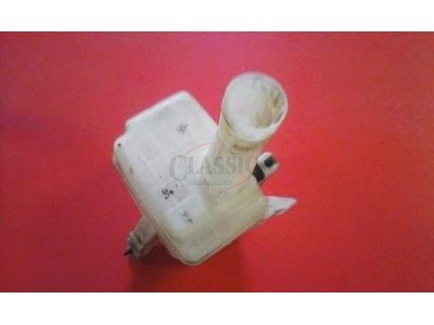 Toyota Celica IV- Reservatório de água lava-vidros