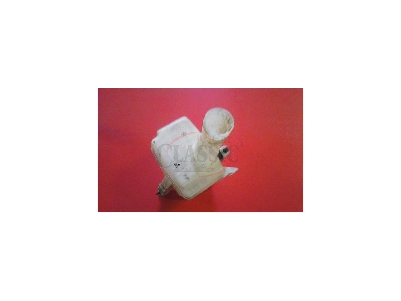 Toyota Celica IV- Reservatório de água lava-vidros