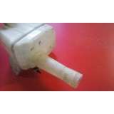 Toyota Celica IV- Reservatório de água lava-vidros