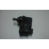 Opel Omega A - Afinador corrector farol eléctrico