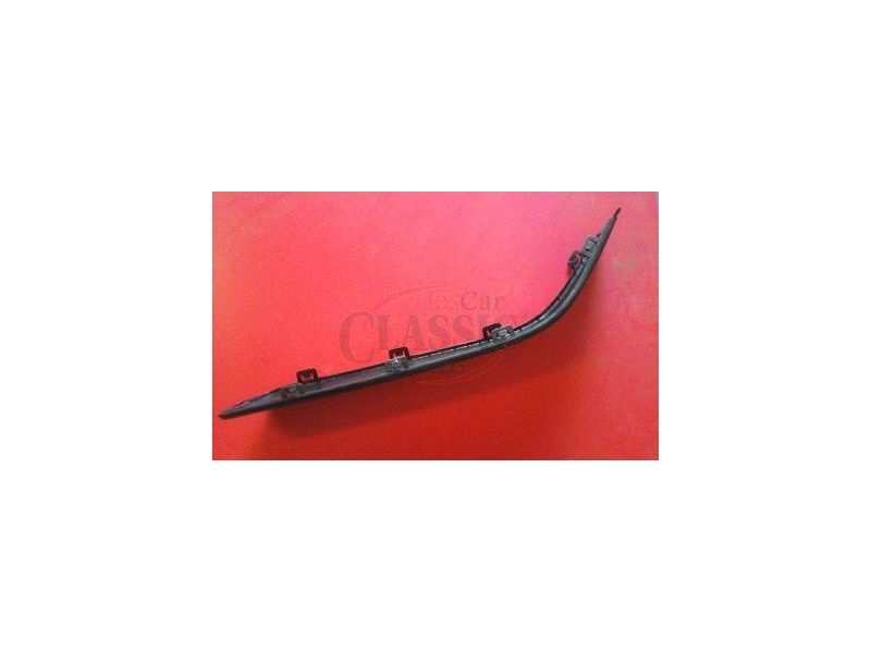 Audi 80 B4 - Friso embelezador do para-choques tras esquerdo