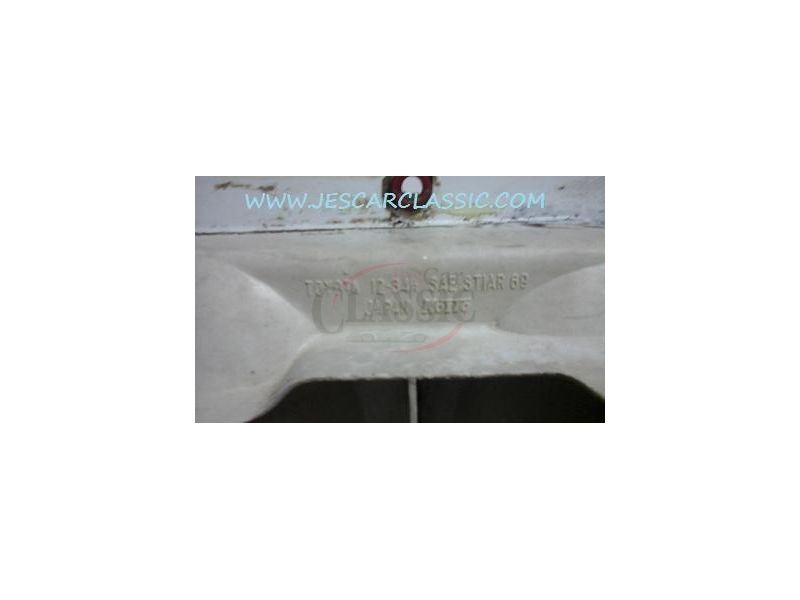 Toyota Corolla II KE20 - Farolim traseiro direito (KOITO)