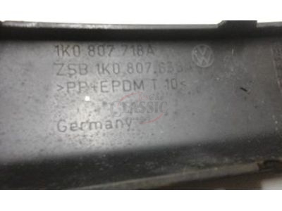 VW Golf V - Friso embelezador do para-choques frente direito