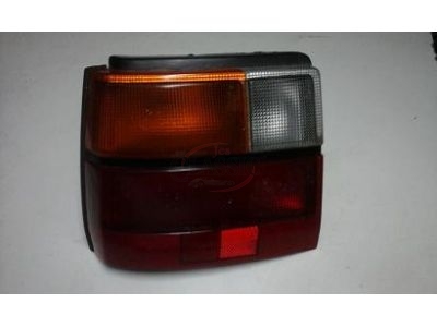 Nissan Micra I K10 - Farolim traseiro esquerdo (IKI)