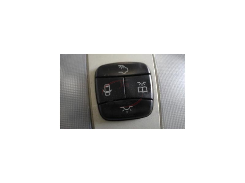 Mercedes-Benz Classe E W210 / Mercedes-Benz CLK W208 - Plafonnier (HELLA)
