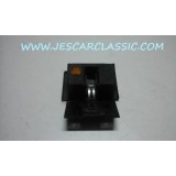 Peugeot 205 I - Cinzeiro da consola central de tablier