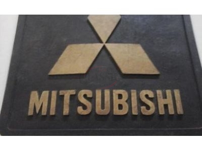 Mitsubishi - Pala de roda traseira