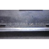 Mercedes-Benz W123 - Guarnição da tampa mala