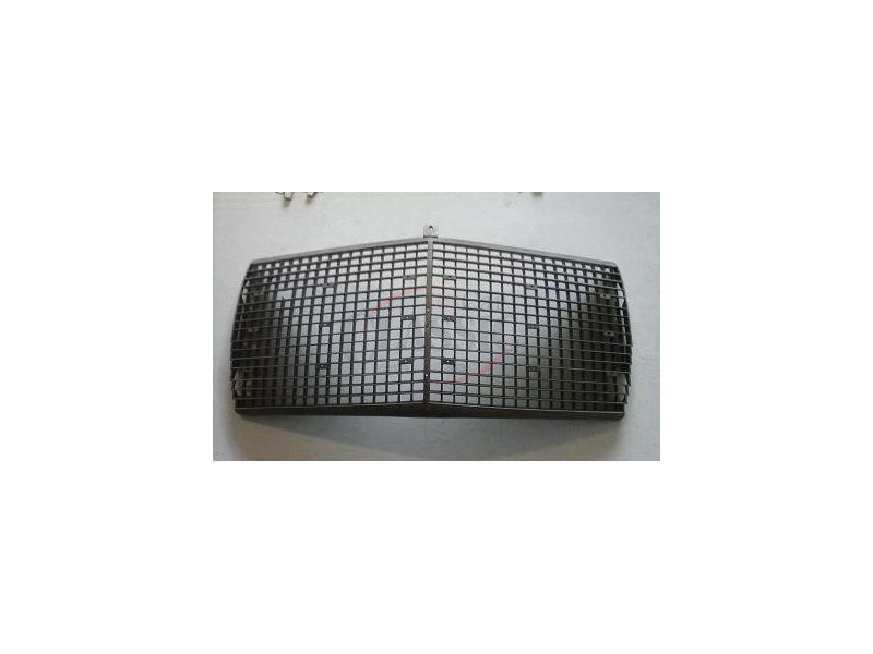 Mercedes-Benz W114 /8 - Grelha principal