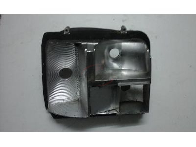 Peugeot 205 I - Base do farolim traseiro esquerdo (FIFFT)