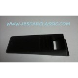 Fiat Uno I - Consola central traseira e cinzeiro