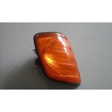 Mercedes-Benz W124 - Farolim frente direito (HELLA)