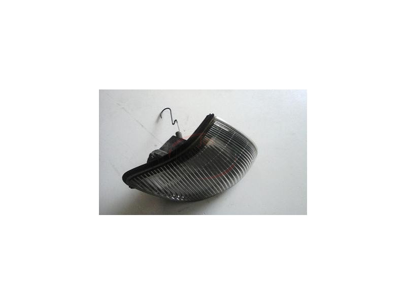 Mitsubishi L400 / Mitsubishi SpaceGear - Farolim frente direito (KOITO)
