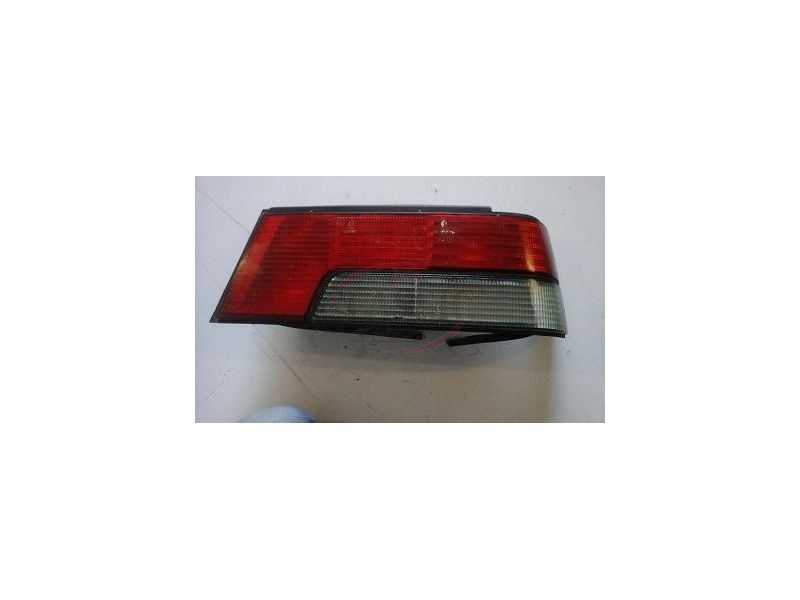 Peugeot 405 I - Farolim traseiro direito (VALEO)
