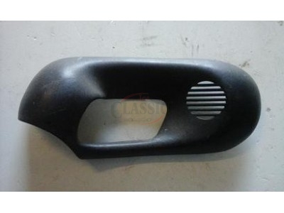 Opel Corsa B - Guarnição do puxador interior da porta esquerda