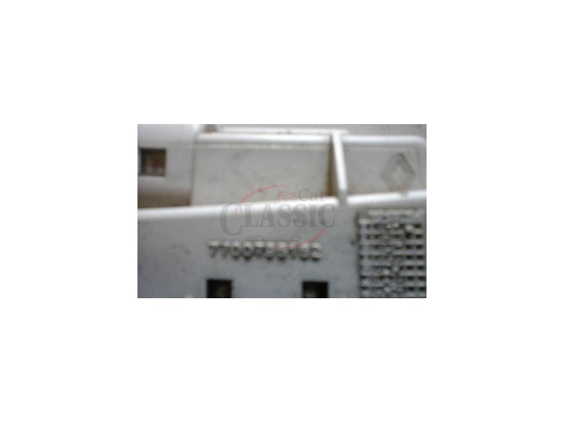 Renault 19 II / Renault Clio I / Renault Megane - Farolim de iluminação matricula (YORKA)