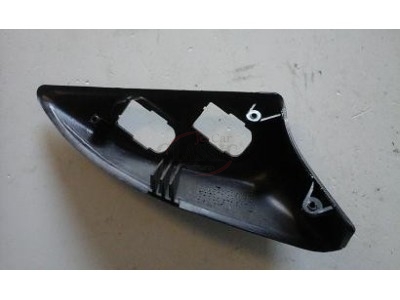 Opel Corsa B - Guarnição e suporte interruptores da porta esquerda