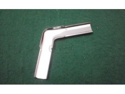 Peugeot 405 - União de friso embelezador do vidro óculo