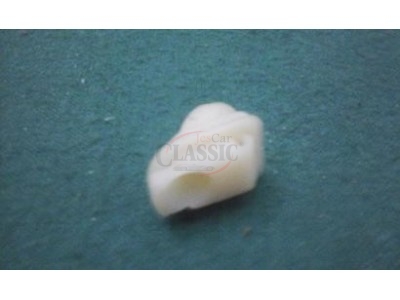 Peugeot 106 - Mola de fixação puxador porta interior